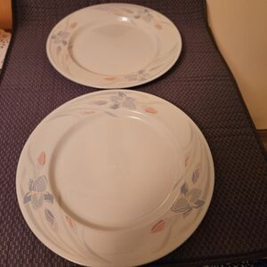 Iris Fresh Flowers White Dinner Plates with Floral Border - Set of 2